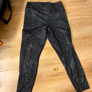 Victoria Secret Pink Black Snake Ultimate Legging